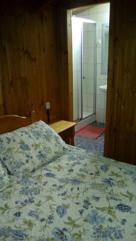 Hospedaje Los Calafates Ancud Exterior foto